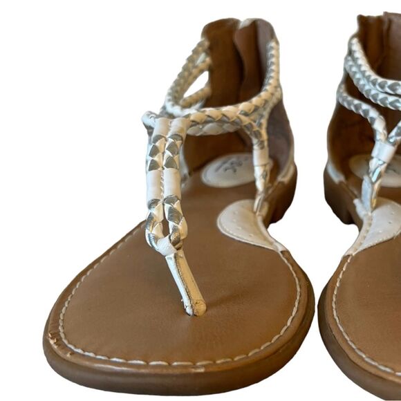 B.o.c Sedge White & Pewter
Womens braided gladiator sandals white size 9 GUC - Picture 7 of 14